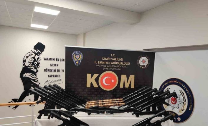 İzmir’de ruhsatsız silah ticareti yapan 2 kişi yakalandı