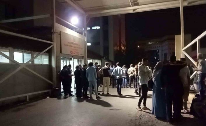 İzmir’de silahlı kavga: 1’i ağır 5 yaralı