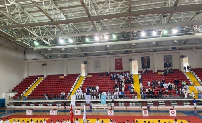 Karaman’da Türk Dil Kupası Judo Şampiyonası başladı