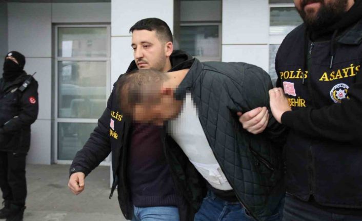 Katil zanlısı kendisini “Silah kendiliğinden ateş aldı” diyerek savundu