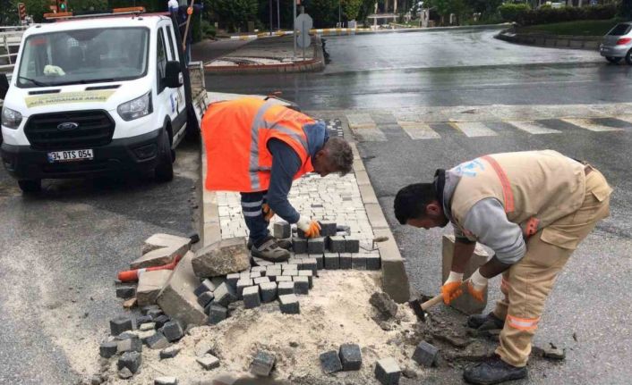 Kuşadası’nda eskiyen yollar yenileniyor