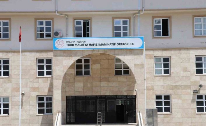 Malatya Hafız İmam Hatip Ortaokulu öğrencilerini bekliyor