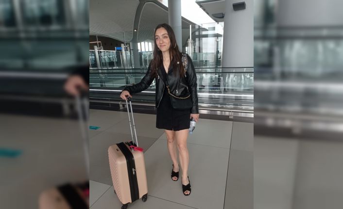 Merve Dizdar İstanbul’a geldi