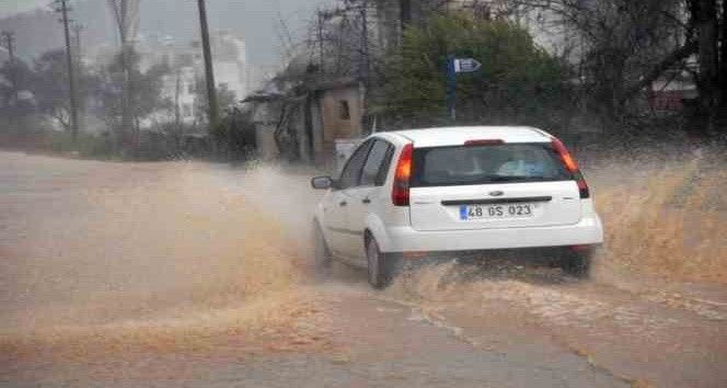 Meteorolojiden Muğla’ya gök gürültülü sağanak yağış uyarısı