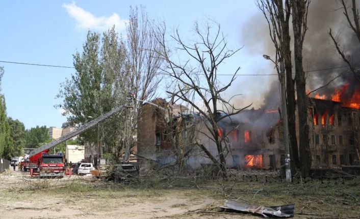 Rusya, Ukrayna’da kliniği vurdu: 1 ölü, 15 yaralı