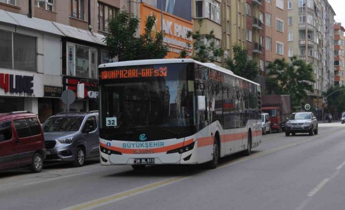 Seçim sebebiyle tedbirlerin uygulandığı caddelerdeki trafik açıldı