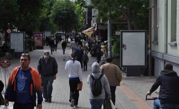 Seçimin sonuçlanmasıyla birlikte Eskişehir sokakları eski sakinliğine geri döndü