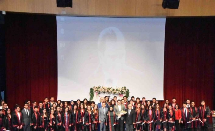 Sinop Fen Lisesi’nde mezuniyet coşkusu