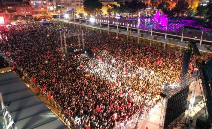 Son yılların en coşkulu gençlik konseri Aydın’da gerçekleşti