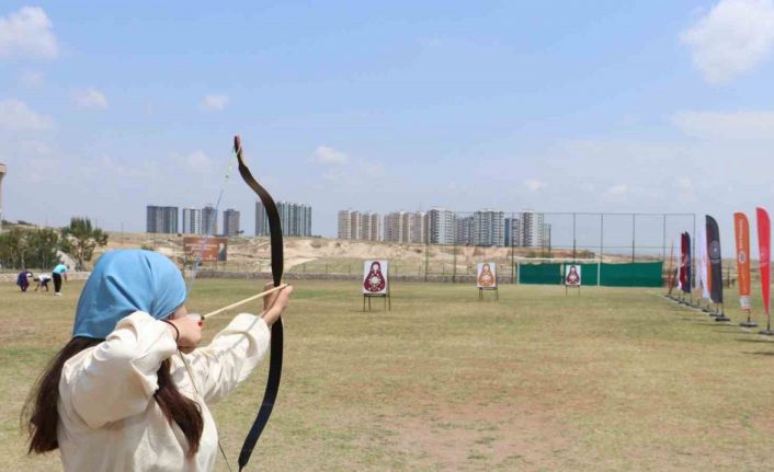 Toroslar’da Ata’ya vefa için Türk Okçuluğu Turnuvası yapıldı