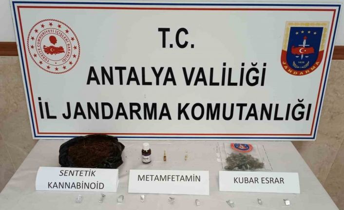 Turizm bölgesinde uyuşturucu satan şüpheli jandarmadan kaçamadı