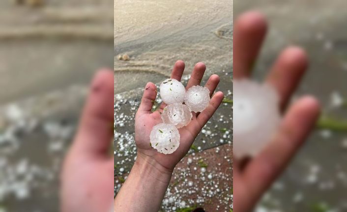 Ürdün’e ceviz büyüklüğünde dolu yağdı