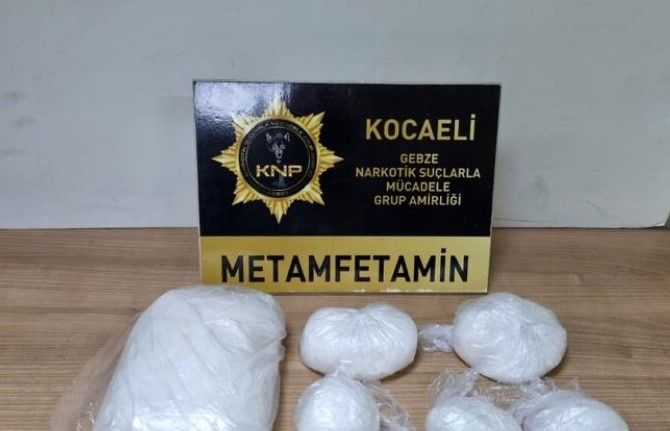 Zehir tacirleri kovalamacayla yakalandı