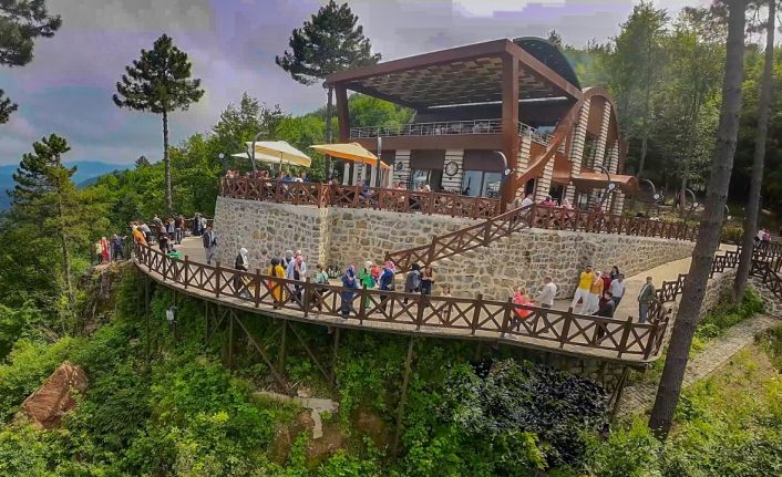 Başkan Tavlı: “Asarkaya Karadeniz’in parlayan yıldızı oldu”