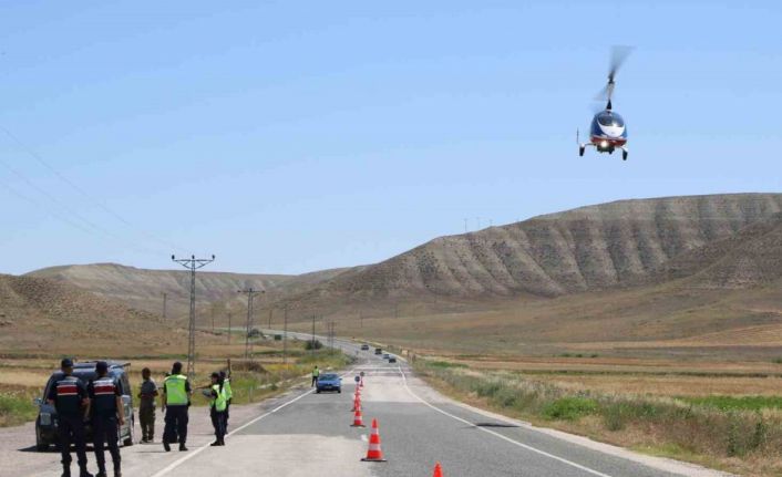 Bayram tatilinde araçlar "cayrokopter" ile denetlendi