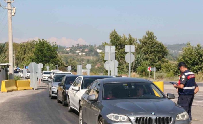 Bayramda nüfusun ikiye katlanması beklenen Antalya’ya tatilci akını