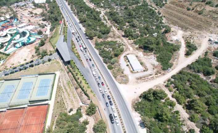 Bodrum’a 3 günde 75 bin araç giriş yaptı