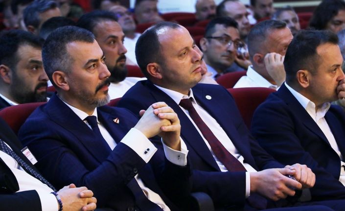 Boluspor Başkanı Savaş Abak güven tazeledi