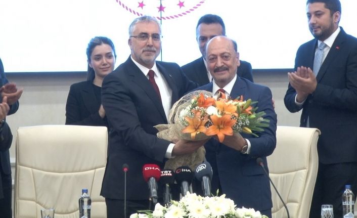 Çalışma ve Sosyal Güvenlik Bakanlığı’nda devir teslim töreni