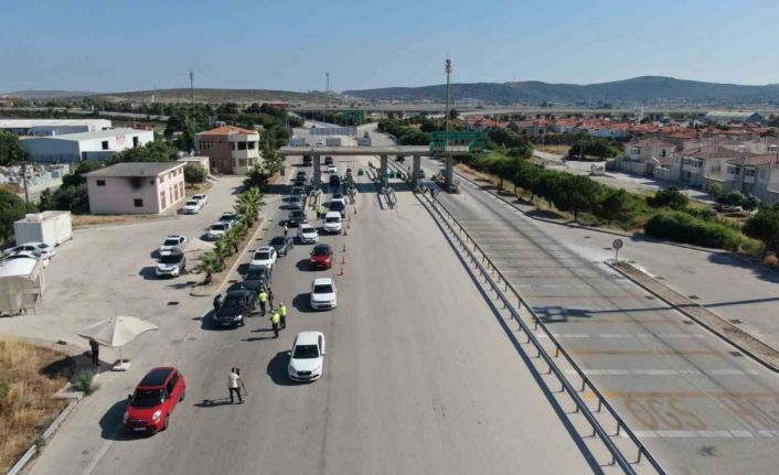Çeşme’de tatilci yoğunluğu başladı