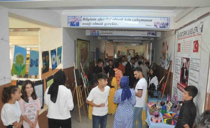 Cizre’de ’Teknoloji ve Görsel Sanatlar’ sergisi