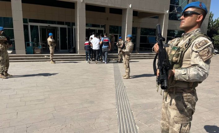 Çobanbey Sınır Kapısı’nda rüşvet operasyonu: 10 gözaltı