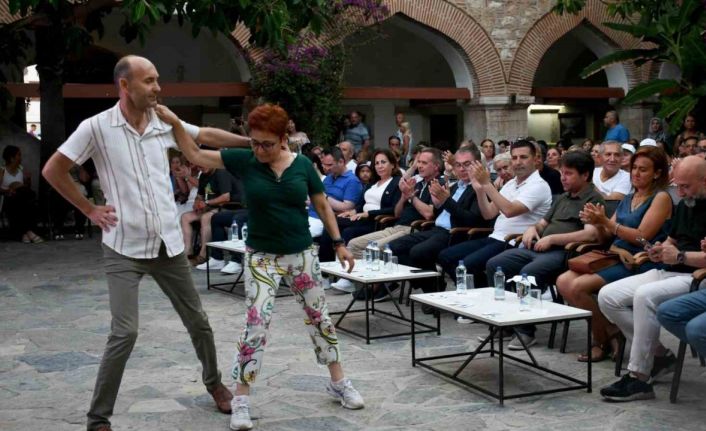 Ege’nin iki yakasını birleştiren Girit Festivali’ne yoğun ilgi