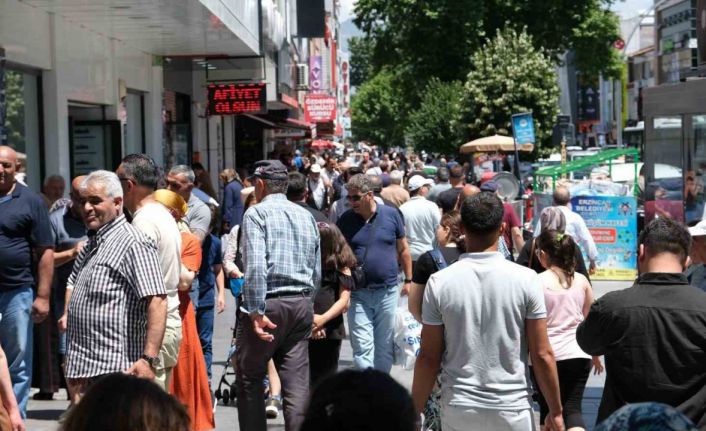 Erzincan’da bayram yoğunluğu gurbetçi akınıyla iki katına çıktı