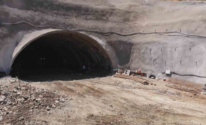 Filyos’a giden tünel çalışmalarında ışık göründü