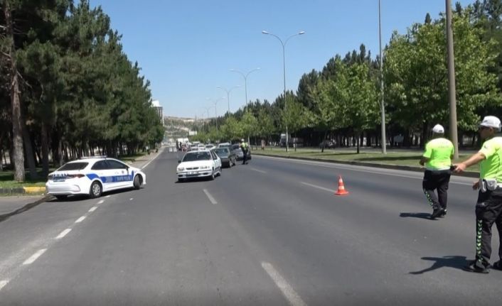 Gaziantep’te polis ve jandarma ekiplerinden bayram denetimi