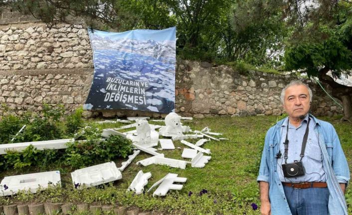 ‘Gürleyik Avatarı’ yine ilginç bir protesto ile vatandaşlara seslendi