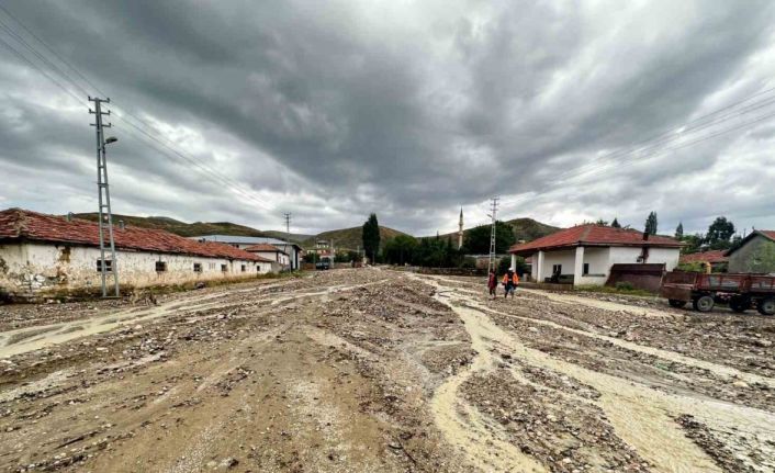 Haymana’da sağanak yağış etkili oldu