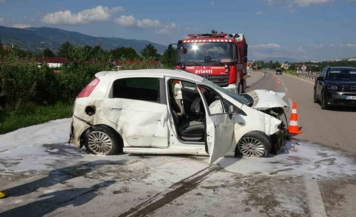 Hurdaya dönen araçtan burnu bile kanamadan çıktı