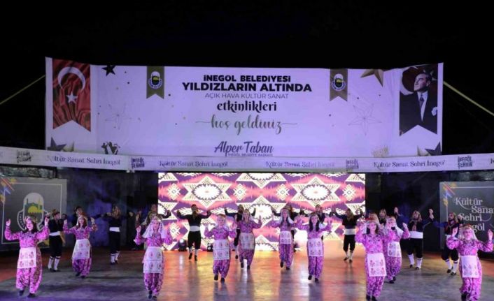 İnegöl Belediyesi Halk Dansları Topluluğundan muhteşem gece