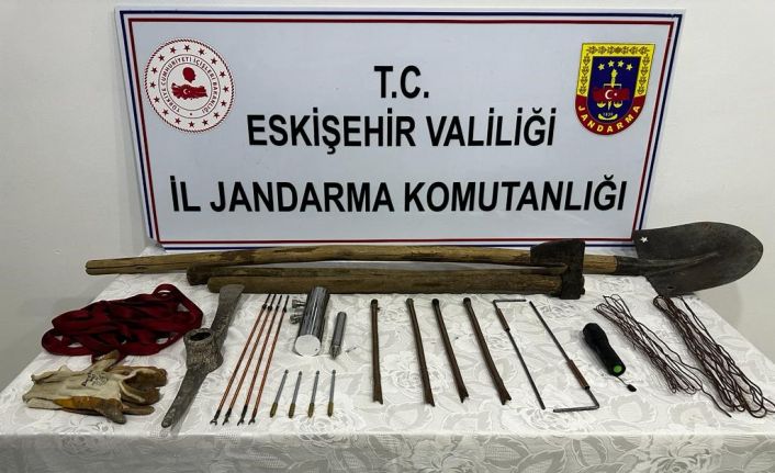 Jandarma ekiplerinden kaçak kazıya suçüstü