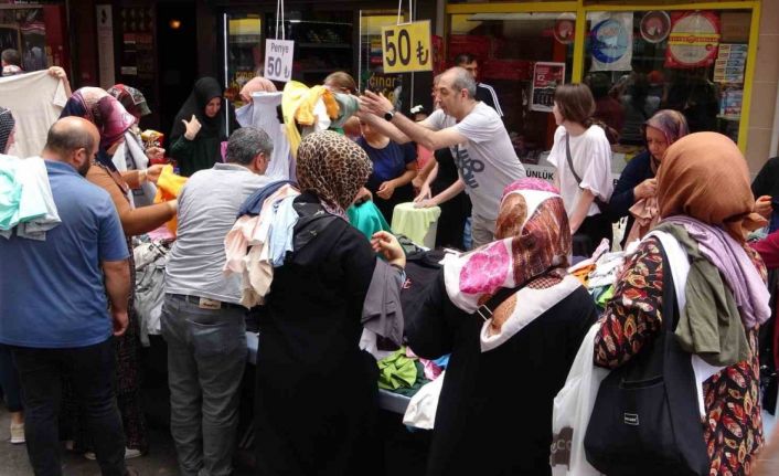 Kocaeli’de bayram alışverişi yoğunluğu