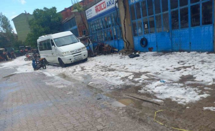 Konya’nın Hüyük ilçesi sağanak yağış ve doluya teslim oldu