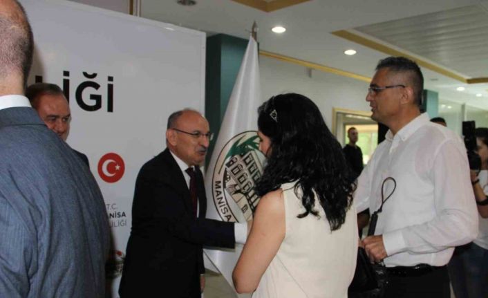 Manisa’da resmi bayramlaşma töreni düzenlendi