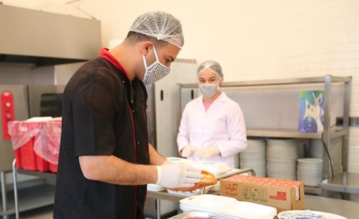 Merkezefendi Belediyesi okul döneminde önemli beslenme desteği sağladı