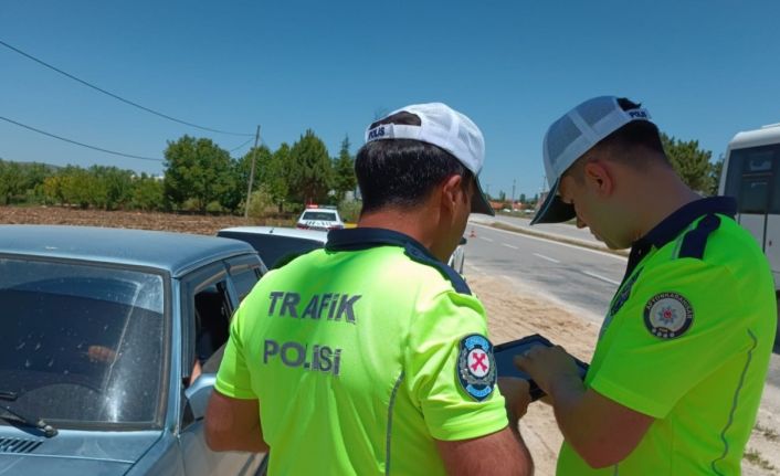 Şuhut’ta polis ve jandarmadan trafik denetimi