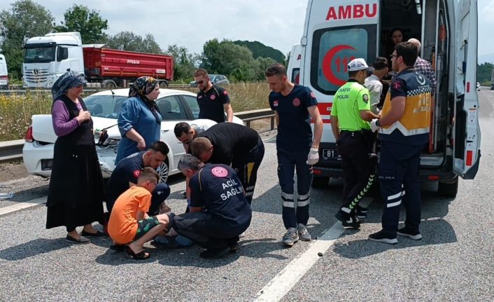 TEM Otoyolu’nda zincirleme kaza: 3 yaralı