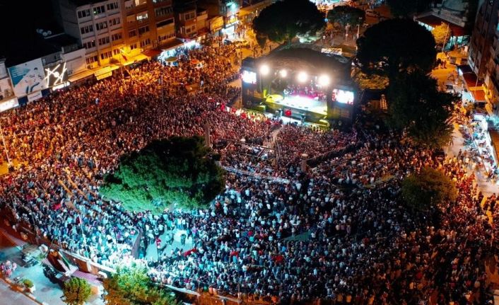 Uluslararası Bergama Festivalinin finaline Muazzez Ersoy damgası