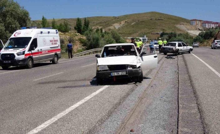 Yozgat’ta iki otomobil çarpıştı: 1 yaralı