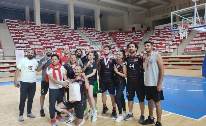 15 Temmuz Demokrasi ve Milli Birlik Günü anısına voleybol turnuvası