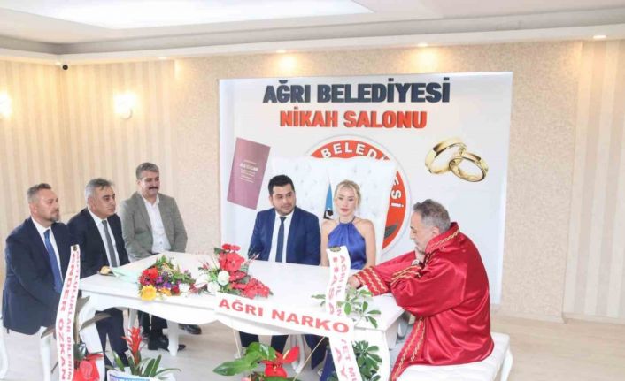 Ağrı Emniyet Müdürü’nden nikah şahitliği