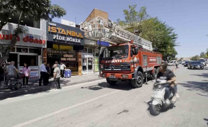 Aksaray’da döner salonundaki yangın kokuttu