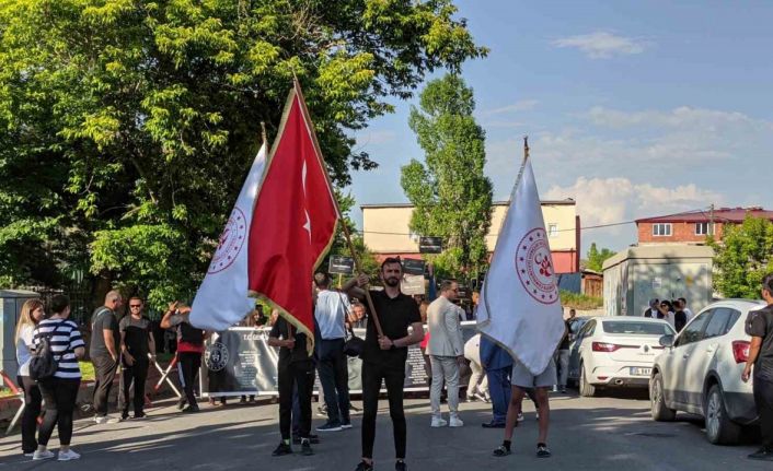 ANALİG voleybolcuları Ardahan’da kortej yürüyüşü yaptı