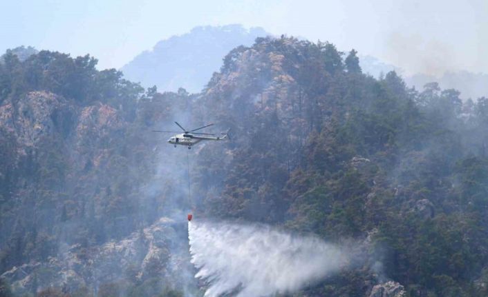 Antalya Kemer’deki orman yangını 4. gününde devam ediyor