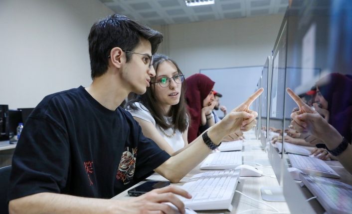 BARÜ 7 yılda 4 bin 590 basamak yükseldi