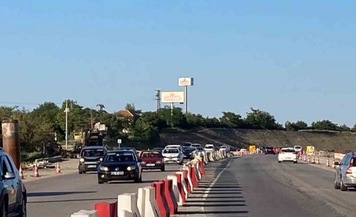 Bayram tatili dönüşü yollarda yoğunluk yaşanıyor